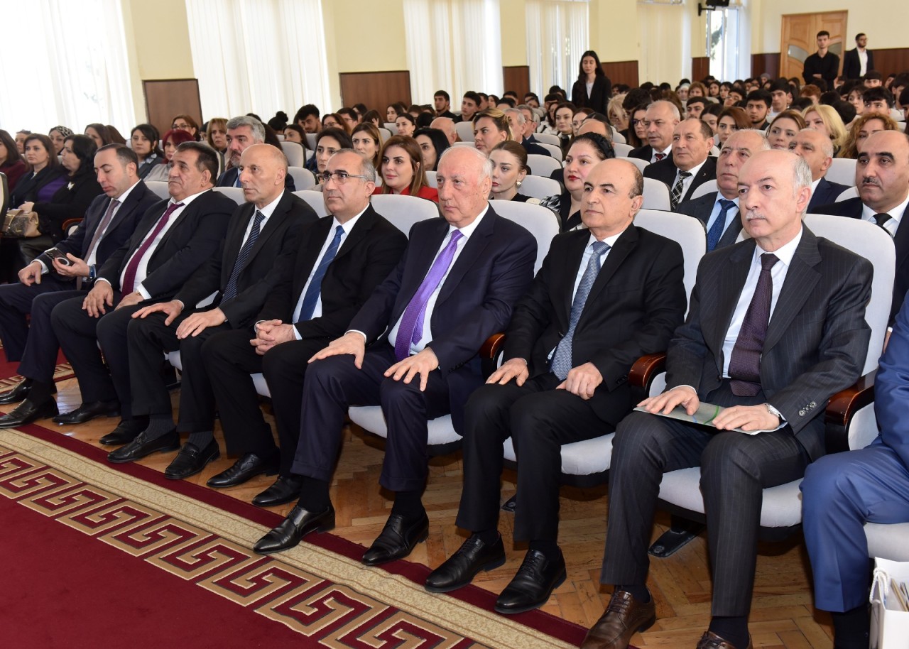 Sumqayıtda “Şəhərsalma və Memarlıq İli”nə həsr olunmuş konfrans keçirilib - FOTOLAR